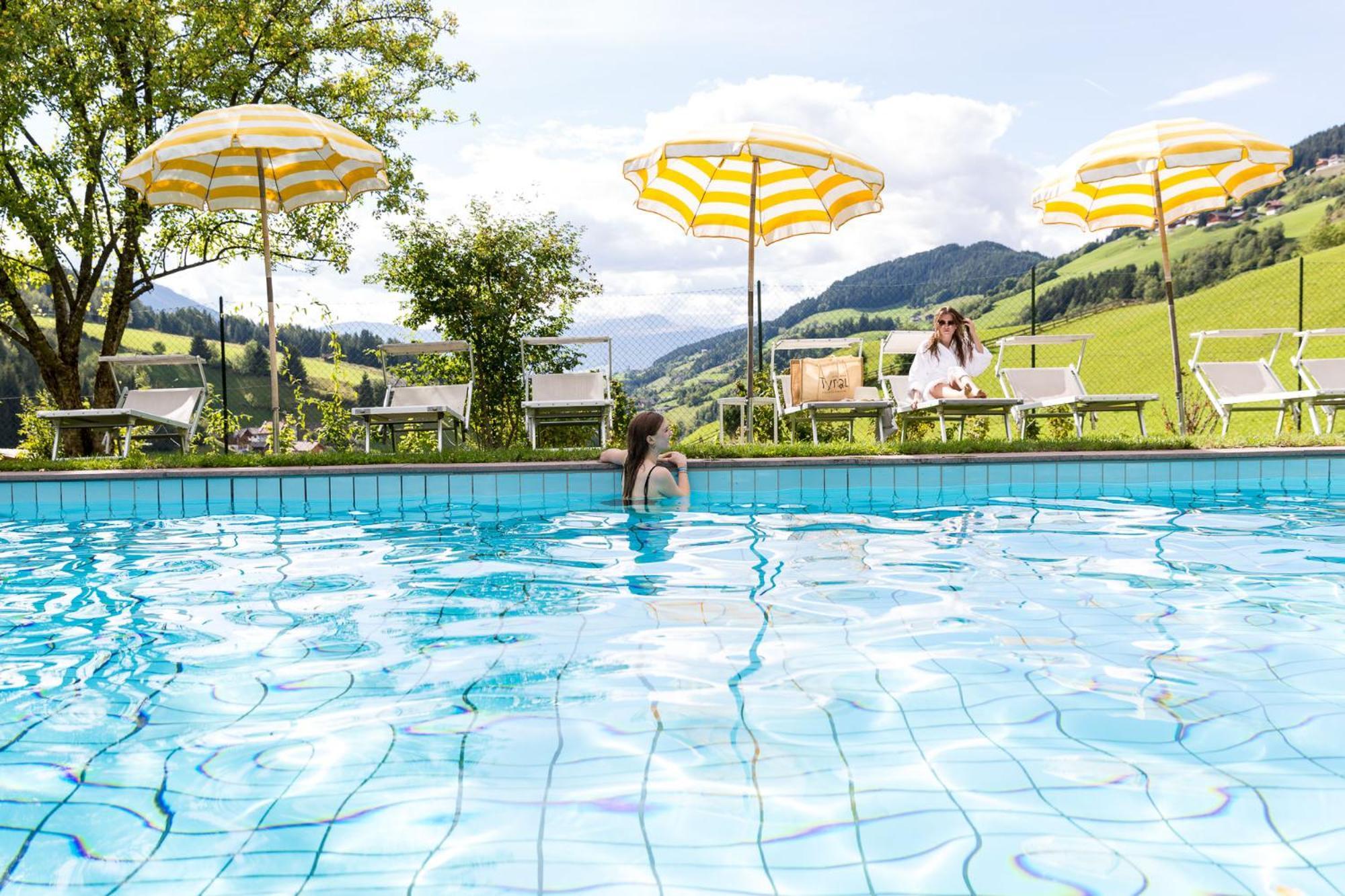 Hotel Tyrol Funes  Exterior photo